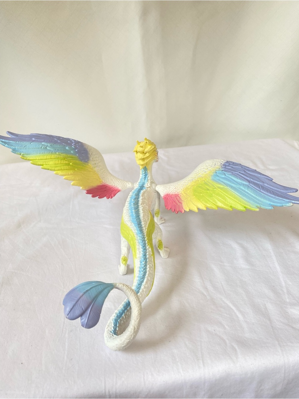 Schleich Bayala Rainbow Dragon (70728) Fantasy Mythical Ethereal Toy Collectible - Picture 6 of 11
